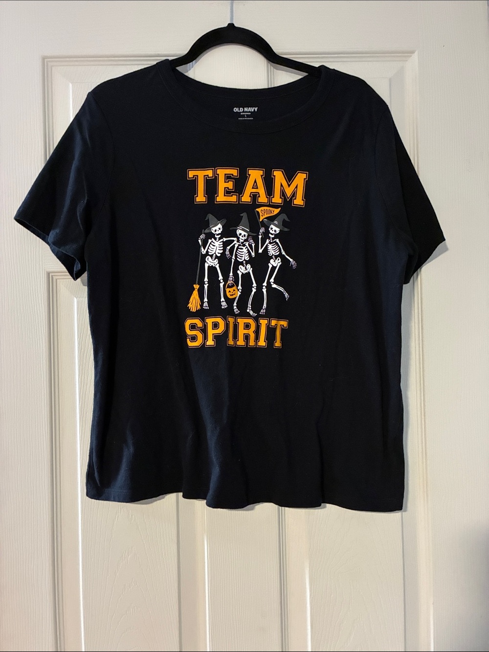 Old Navy Halloween tee shirt top